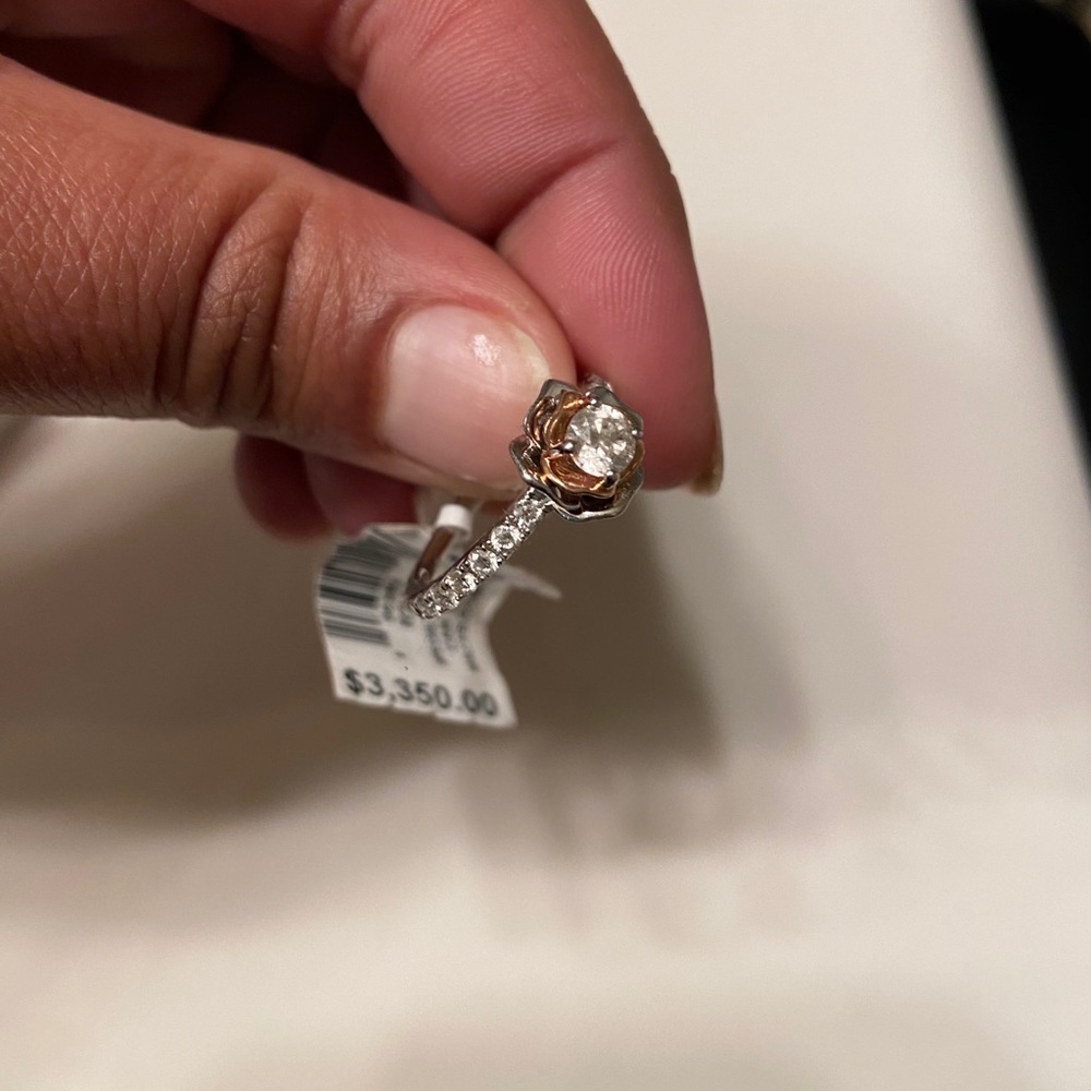 Gorgeous ring
